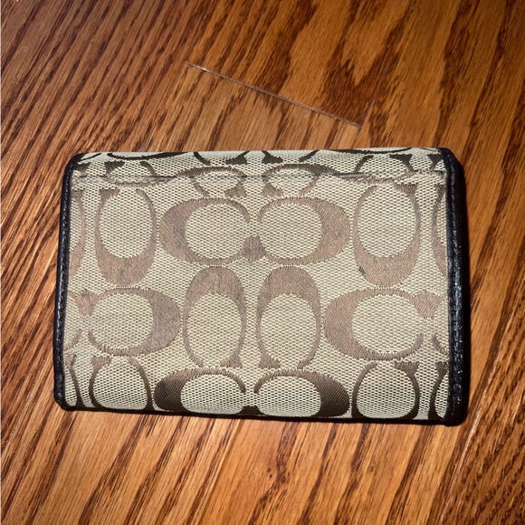 Coach Wallet - Picture 2 of 6
